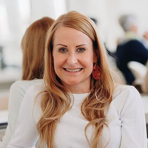 Julia Skardarasy